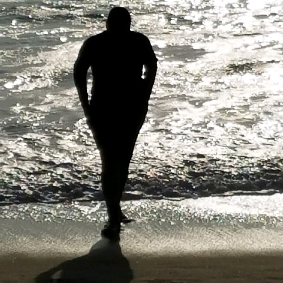 ๐Hi! I'm Denise Michelle. Welcome to My Closet๐ - Picture 12 of 13